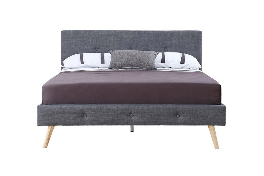 1368 Stilig skandinavisk design polstret seng