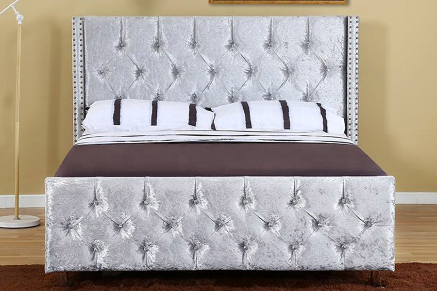 1357 Treramme skinnmateriale Polstret Seng