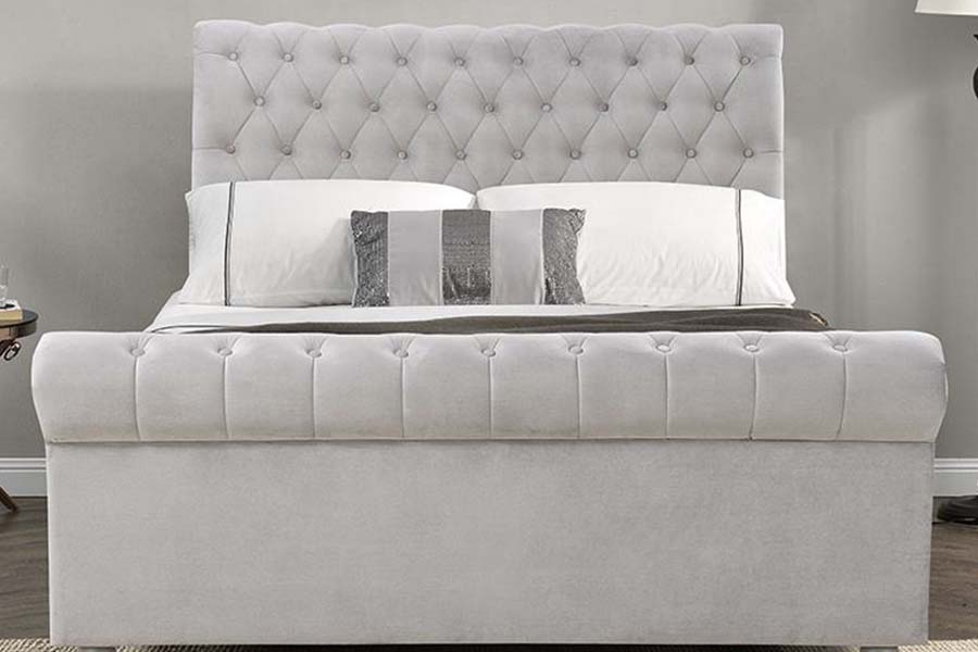 1563 Classical Sliver Sleigh Bed Polstret Seng