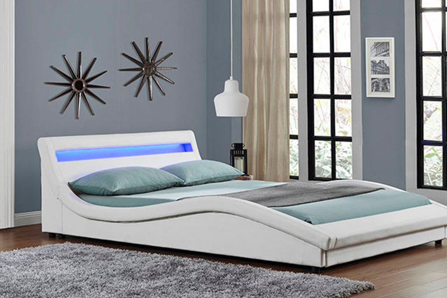 1111-1 europeisk stil PU-skinn LED-polstret sengeramme