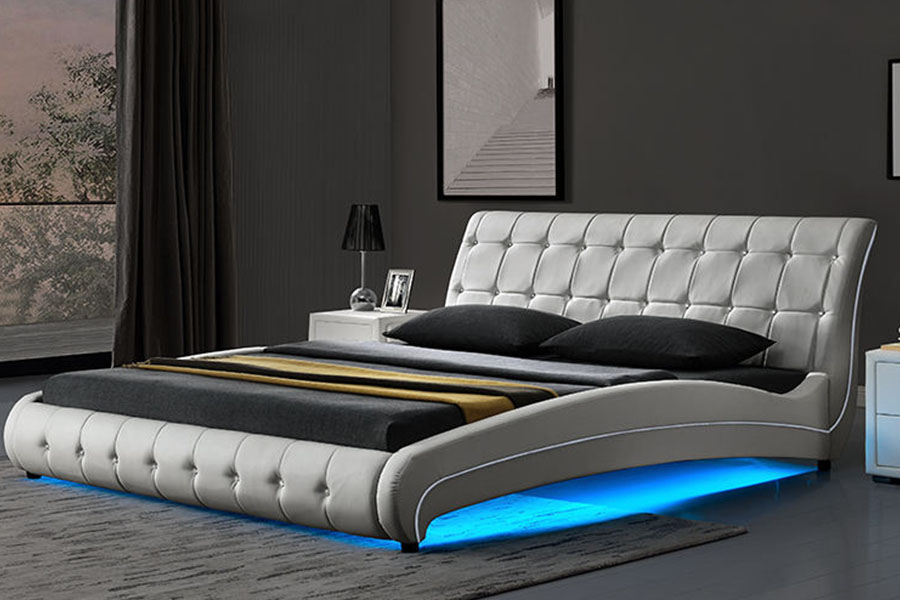1144-1 Tufted Faux Leather Luxury LED Polstret sengeramme