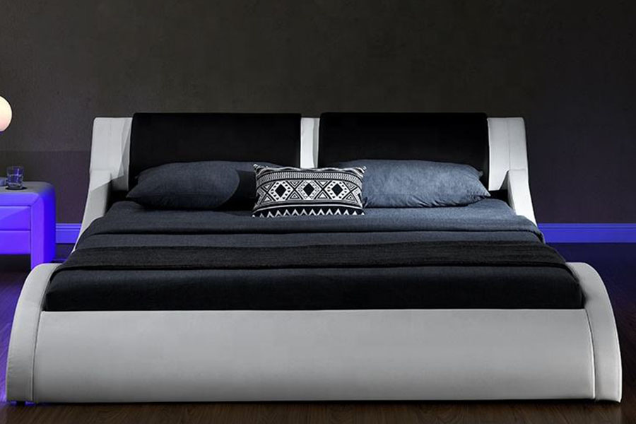 1187-1 italiensk S-Shape LED Leather King Polstret Sengeramme